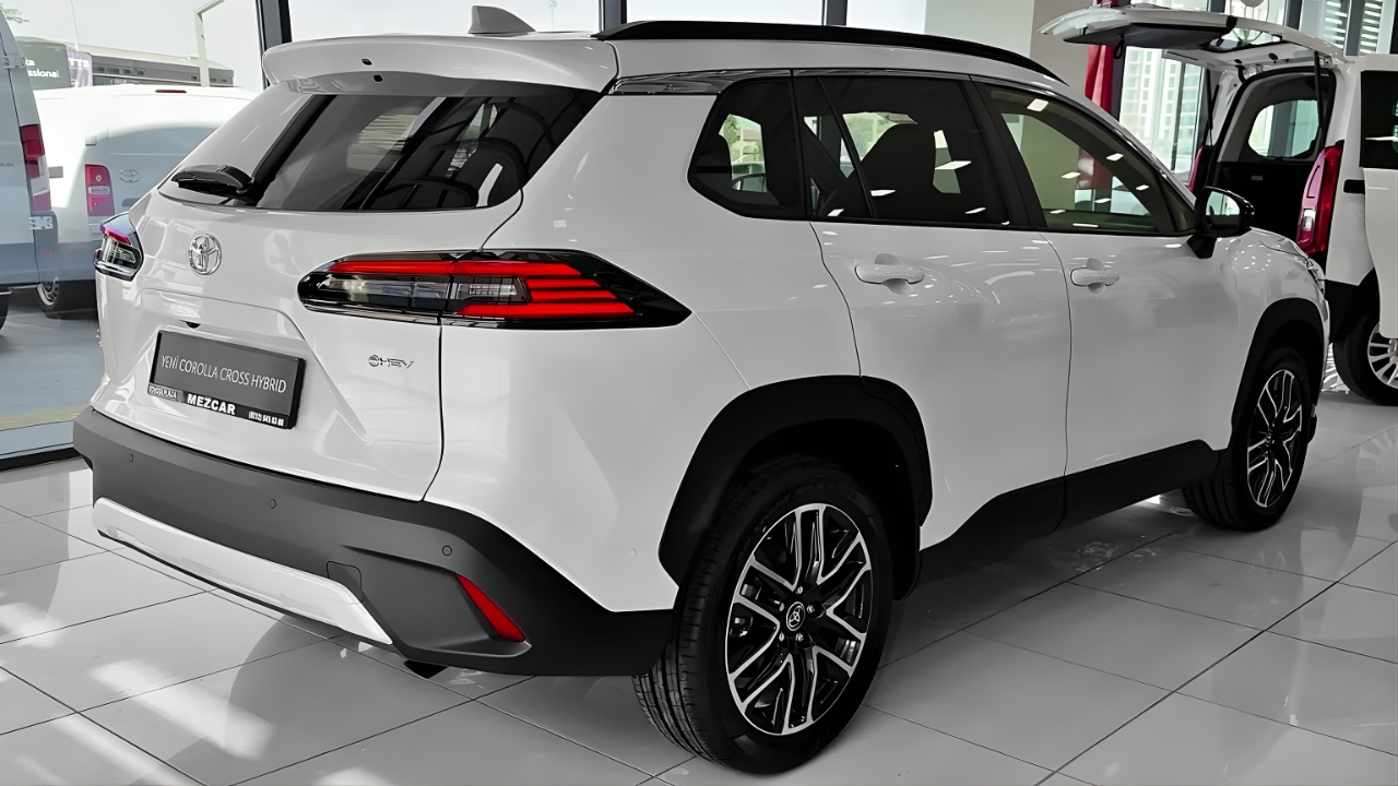 New 2026 Corolla Cross Hybrid Offers High Mileage, Premium Comfort, and Modern Tech